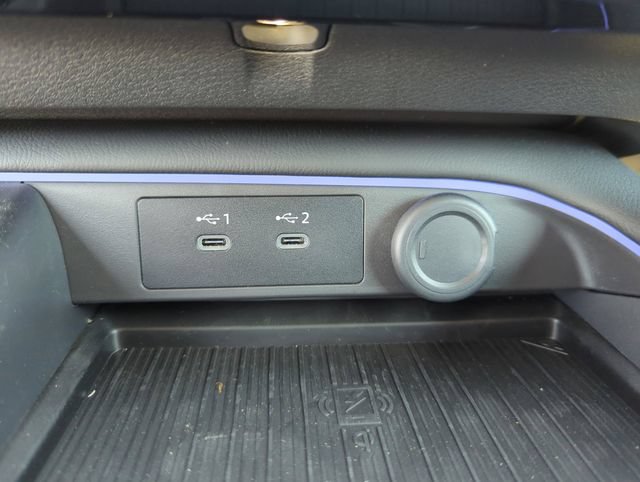 New 2026 Nissan Sentra SR w/ Floor Mat Package FWD image 33