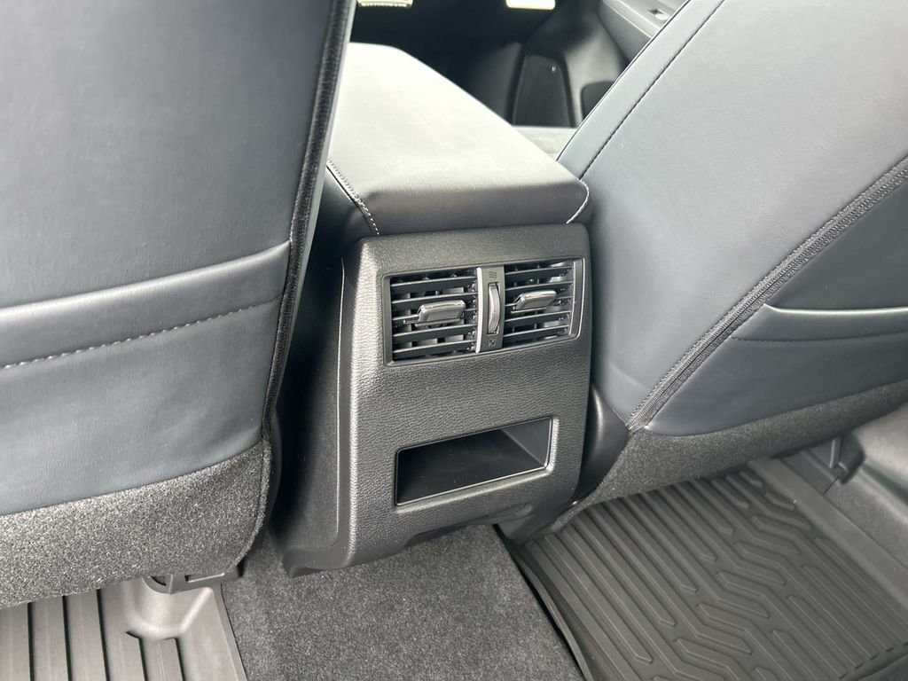 New 2026 Mitsubishi Outlander SE AWD/4WD image 18
