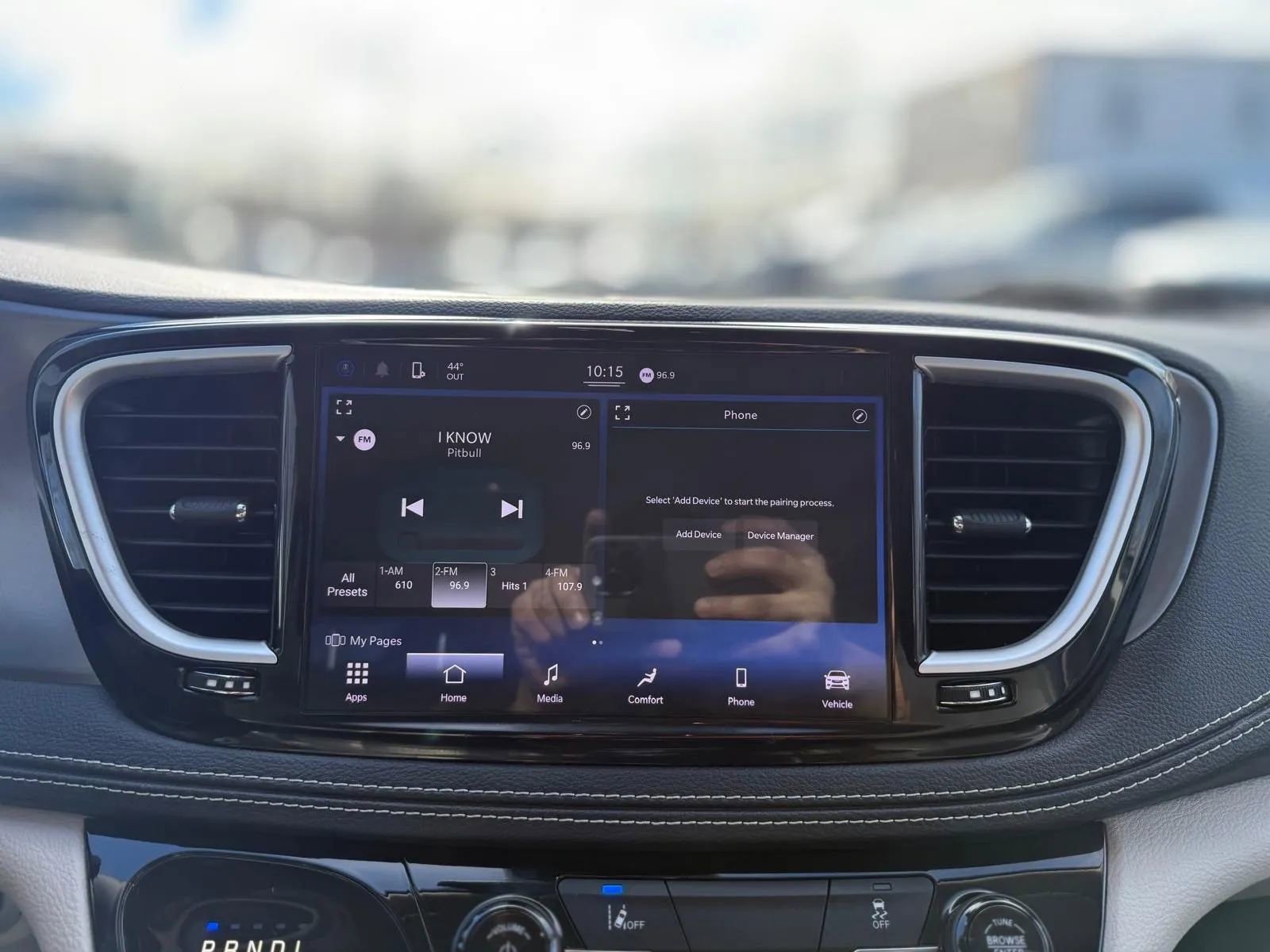 Used 2022 Chrysler Pacifica Touring-L image 19