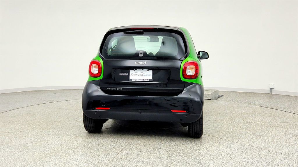Used 2017 smart fortwo electric drive RWD image 6
