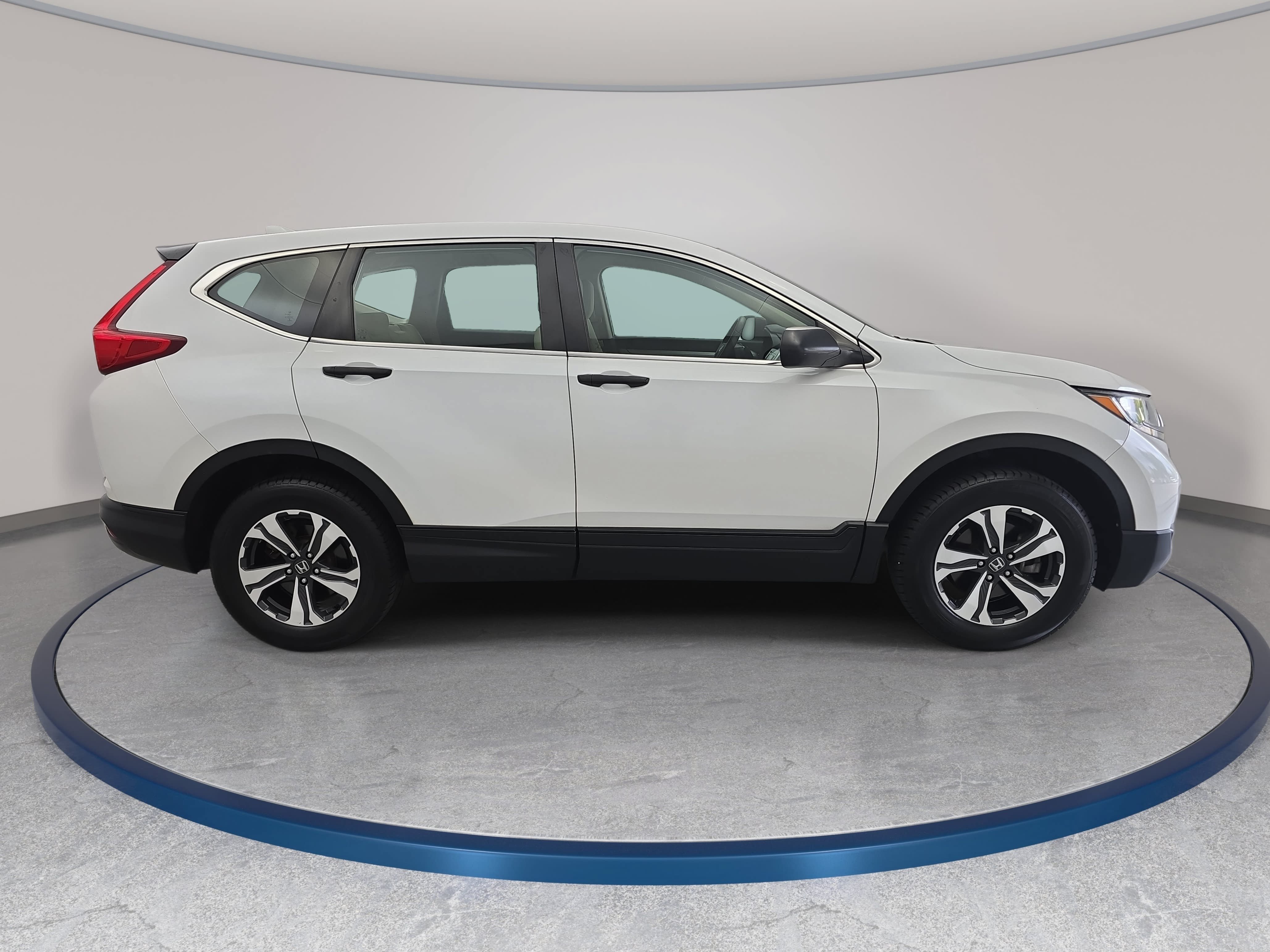Used 2019 Honda CR-V LX image 4