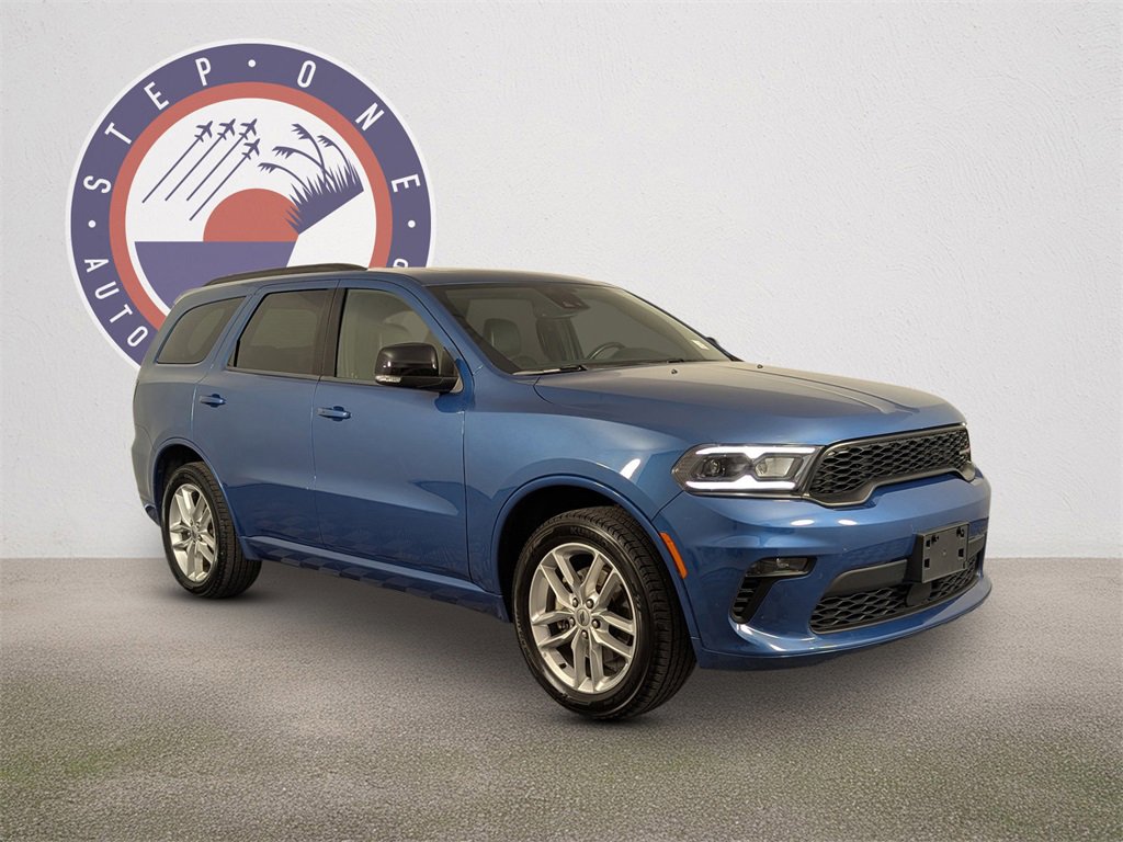 Used 2023 Dodge Durango GT image 2