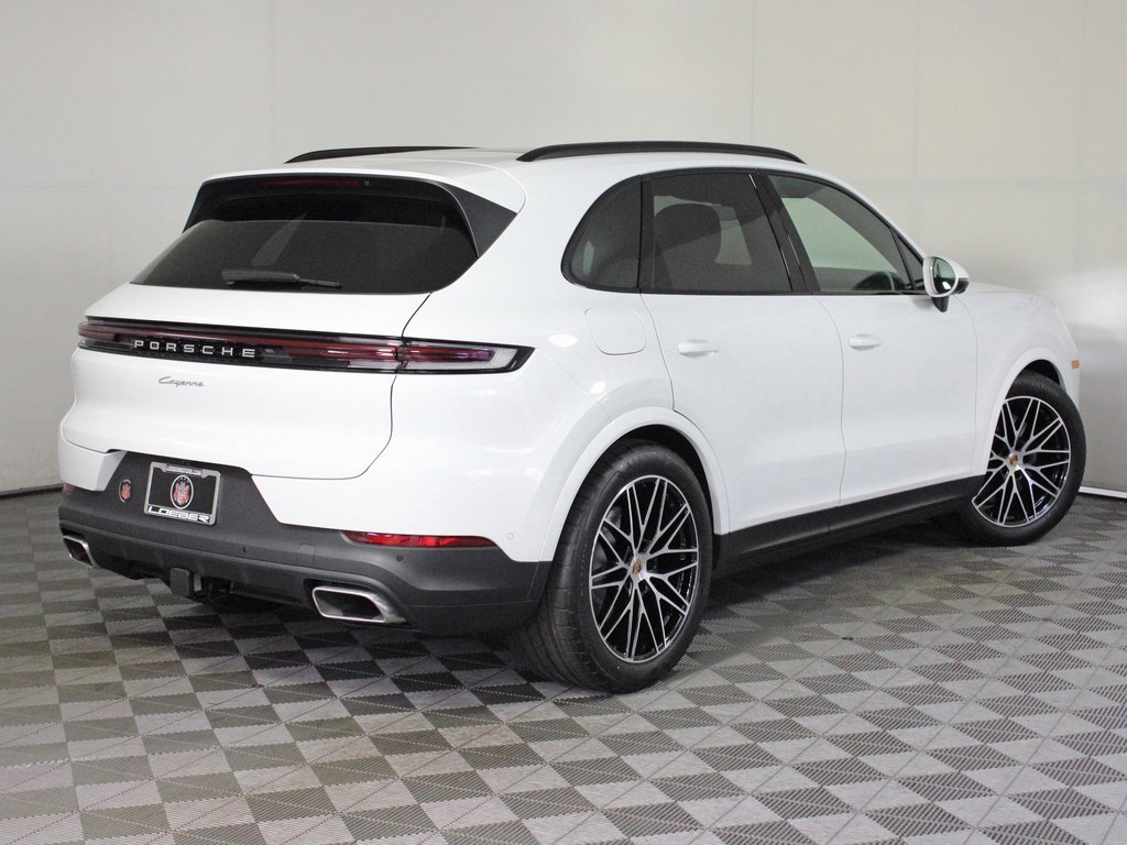 Used 2025 Porsche Cayenne image 7