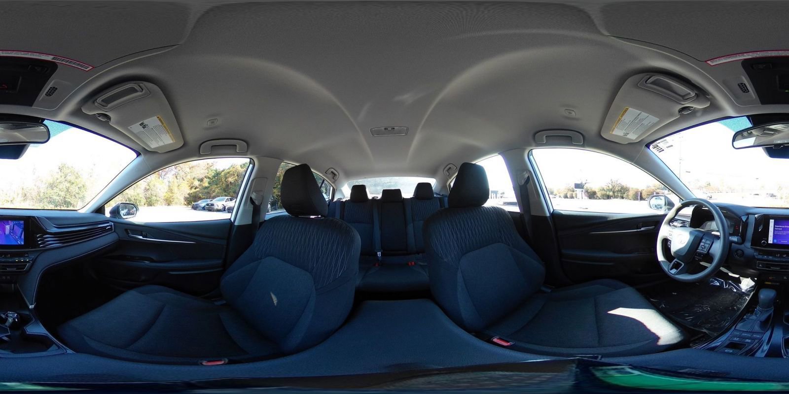 Used 2025 Toyota Camry LE image 37