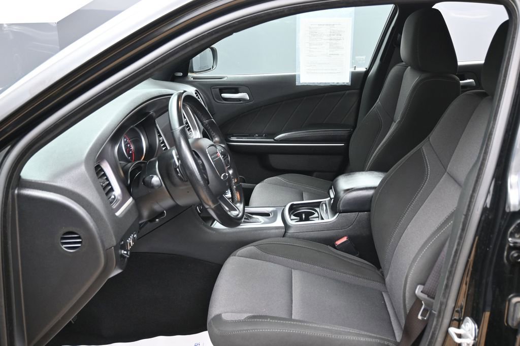 Used 2019 Dodge Charger SXT AWD/4WD image 16