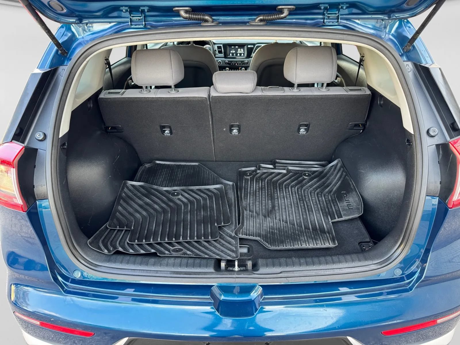 Used 2019 Kia Niro LX FWD image 17