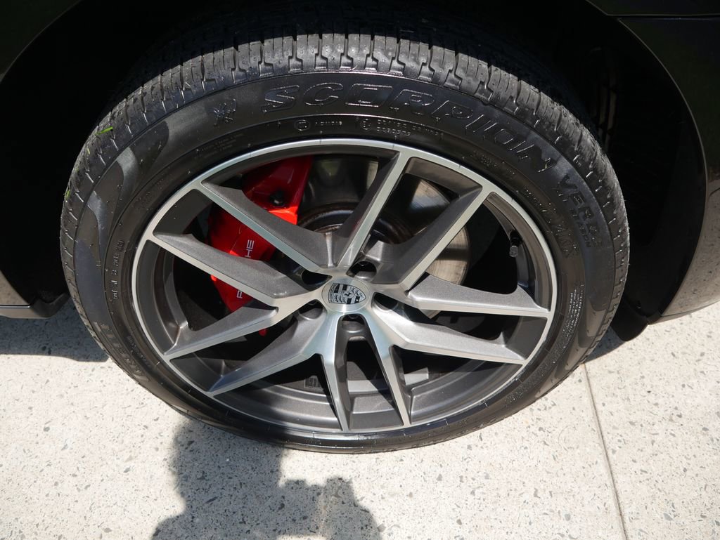 Certified 2023 Porsche Macan S AWD/4WD image 15