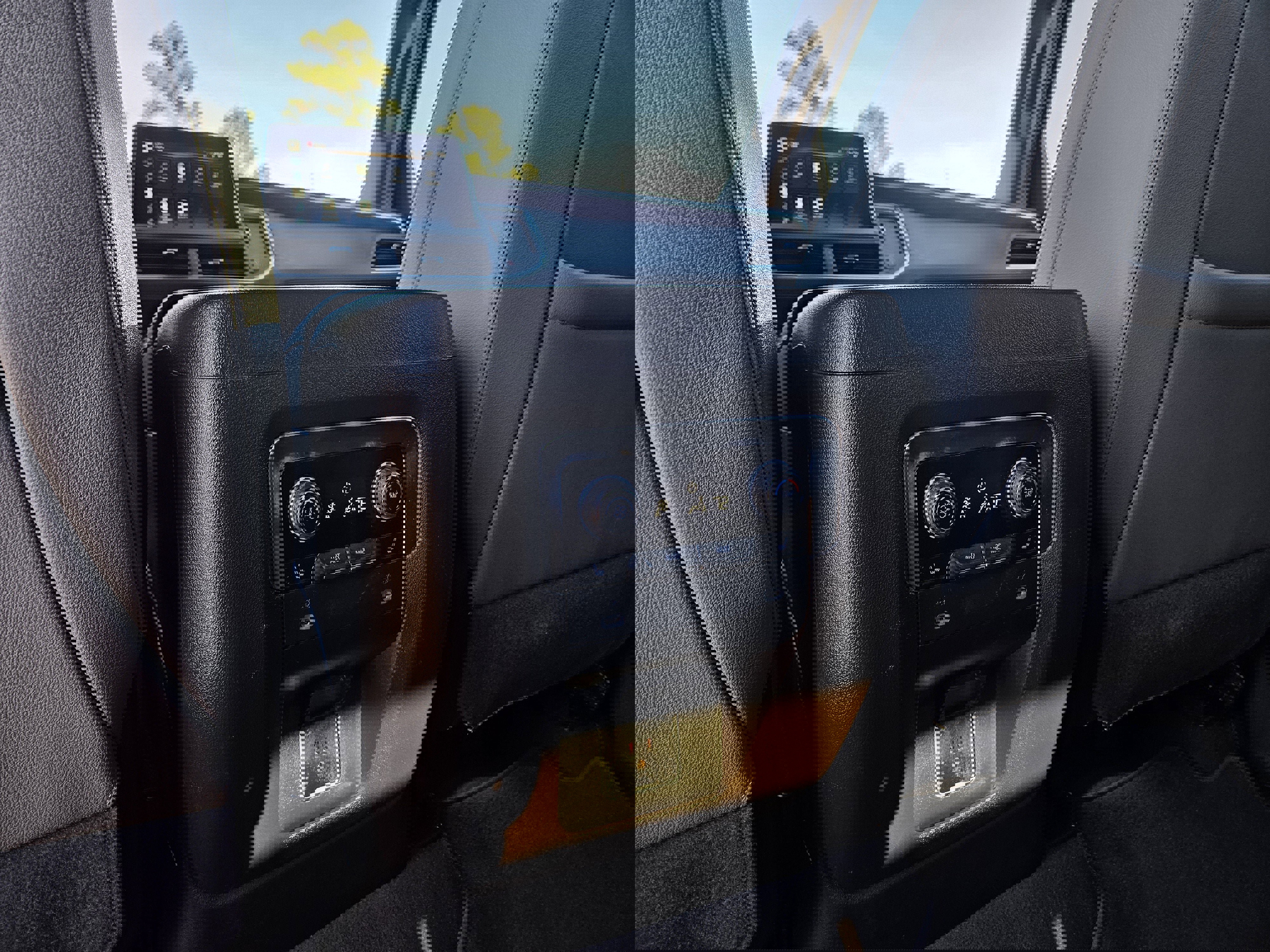 Used 2022 Chevrolet Tahoe Z71 w/ Z71 Off-Road Package image 31