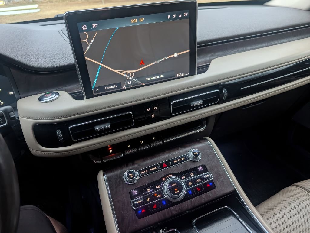 Used 2020 Lincoln Aviator Reserve w/ Equipment Group 202A image 11