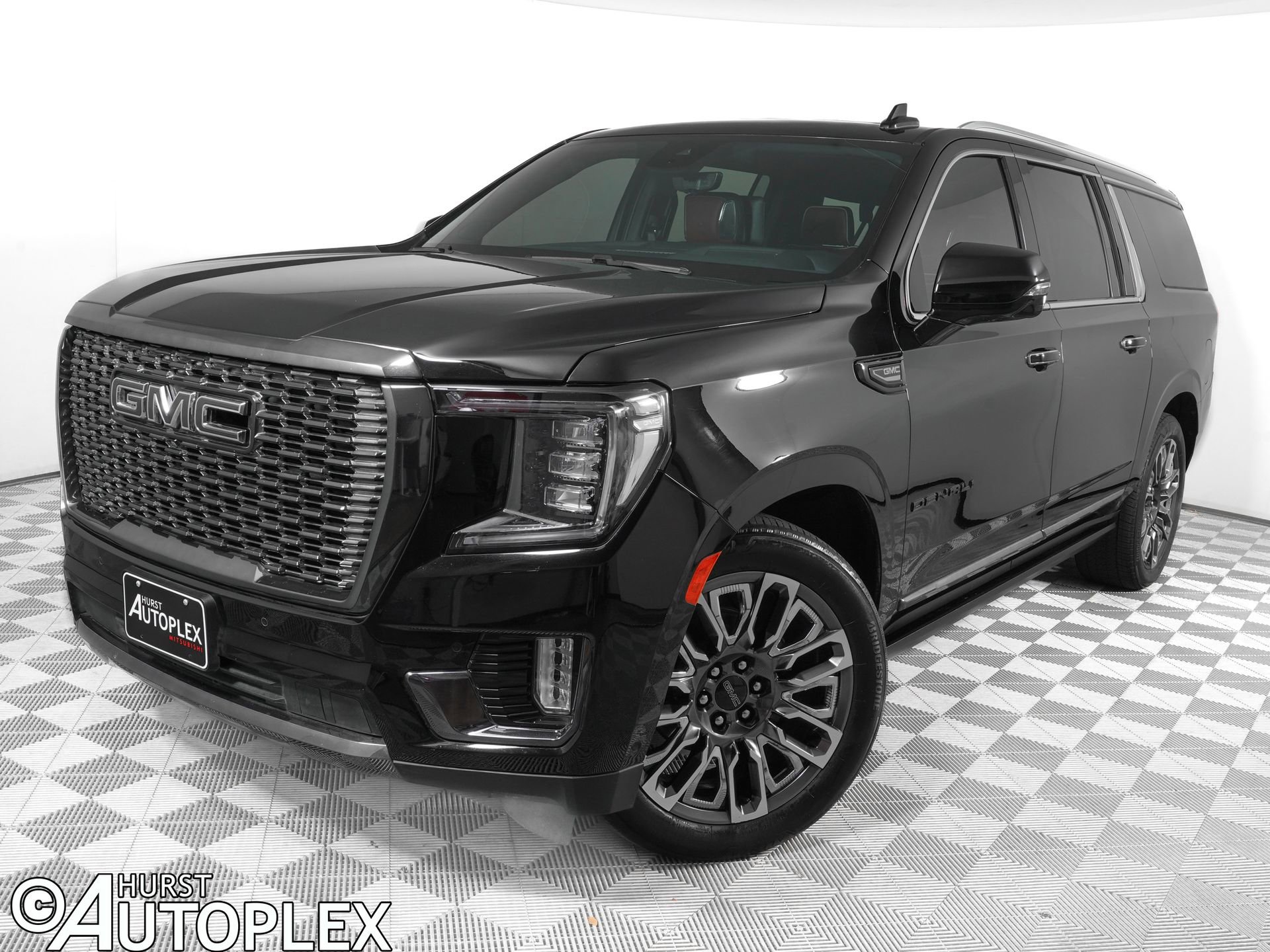 Used 2024 GMC Yukon XL Denali Ultimate image 1