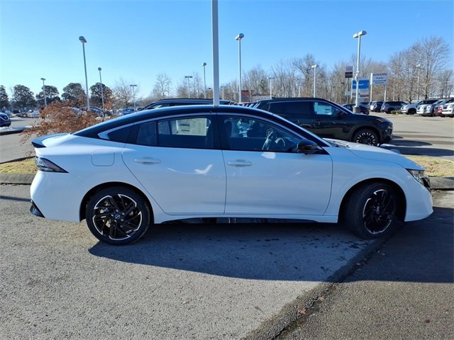 New 2026 Nissan Sentra SR image 2