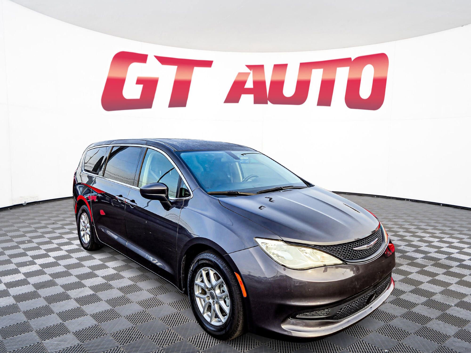 Used 2022 Chrysler Voyager LX