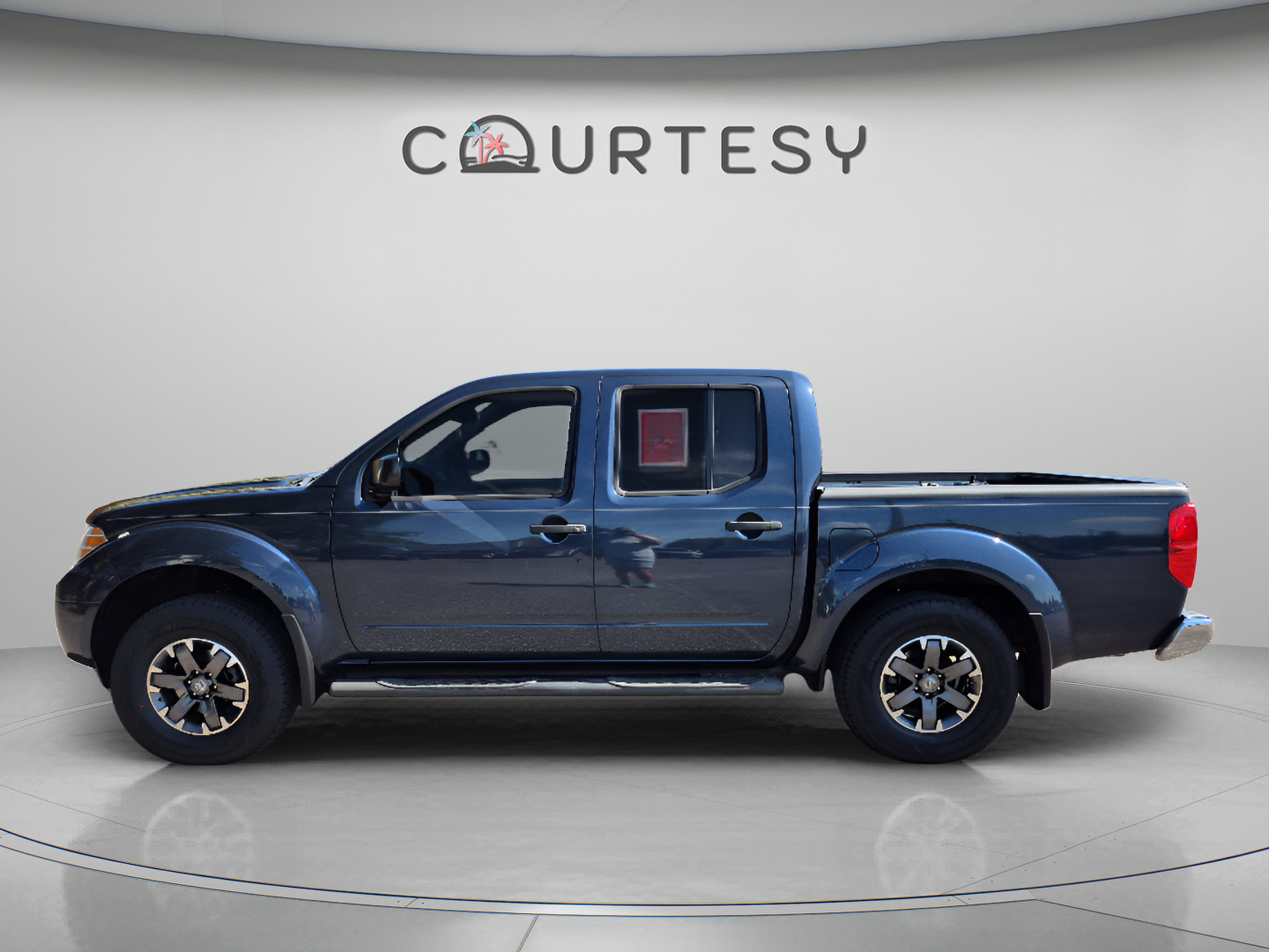 Used 2019 Nissan Frontier SV w/ Value Truck Package RWD image 2