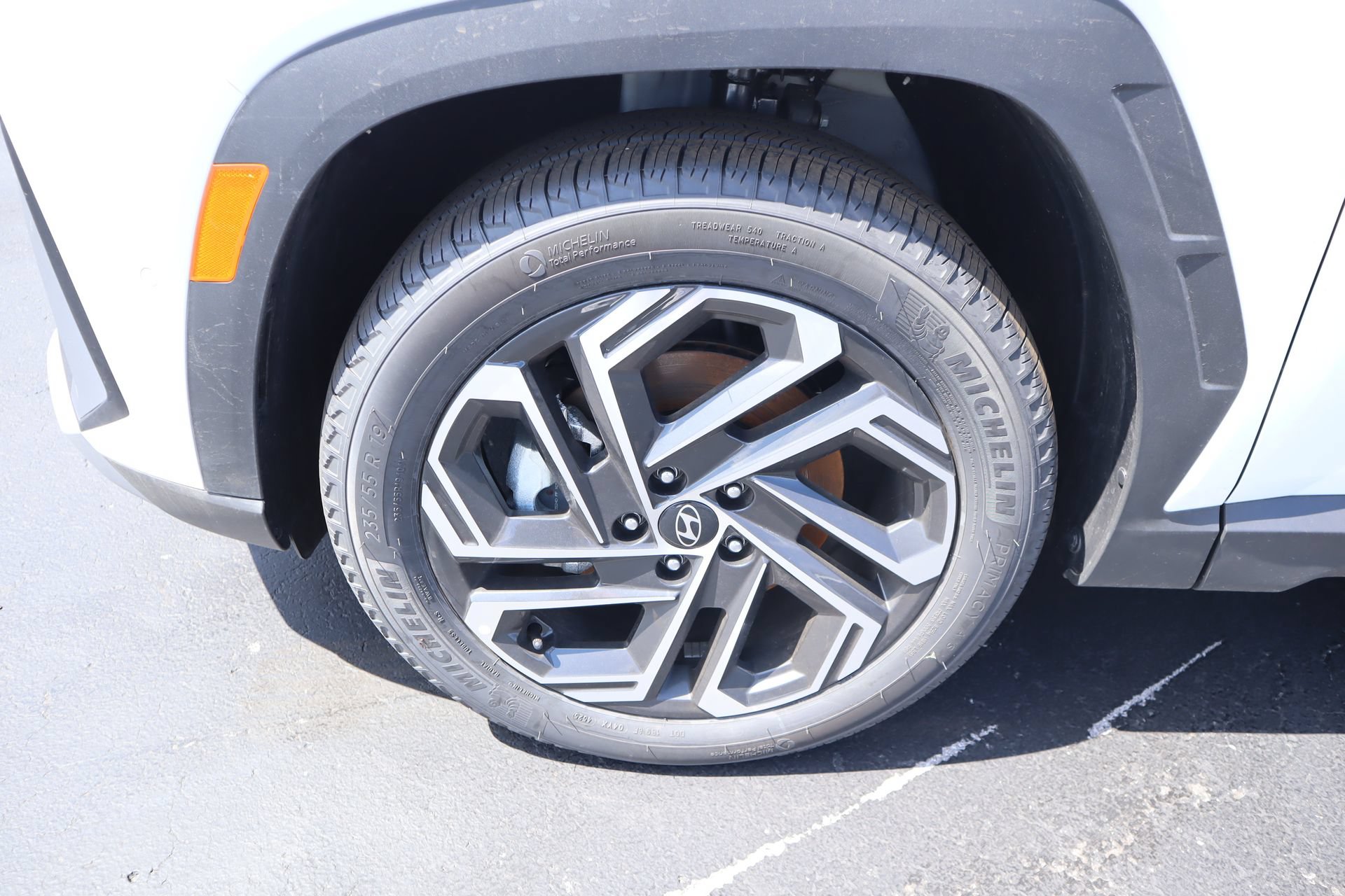 New 2026 Hyundai Tucson Limited AWD/4WD image 19