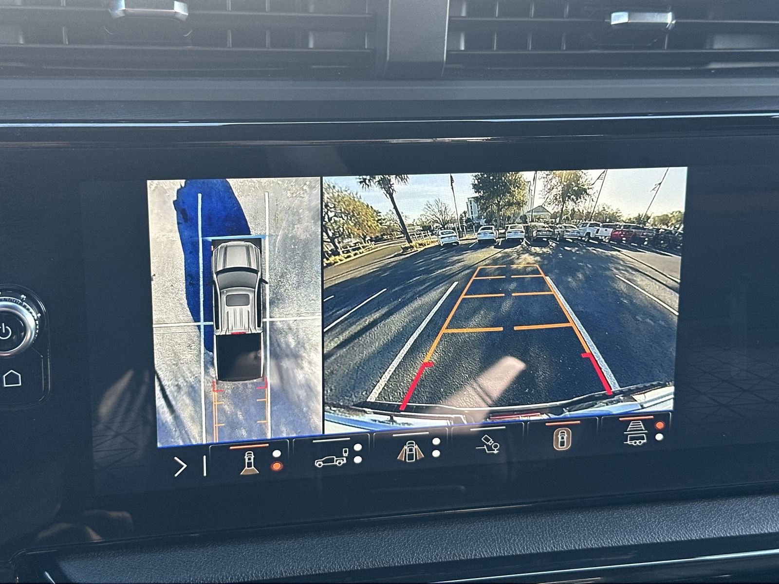 Used 2025 GMC Sierra 1500 AT4 image 27