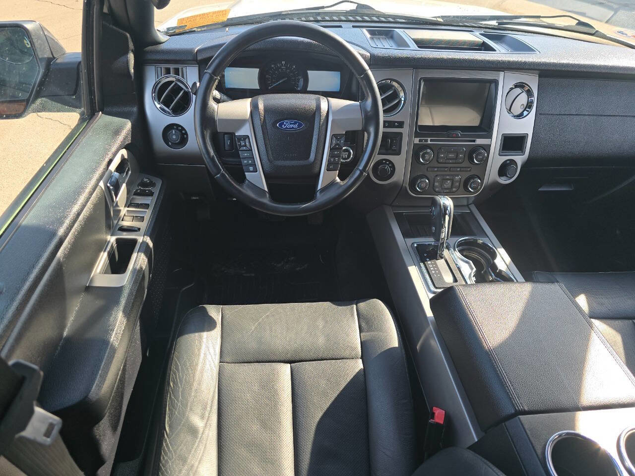 Used 2017 Ford Expedition Limited w/ Equipment Group 301A image 11
