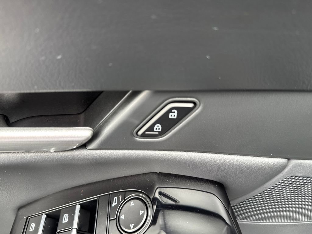 Used 2025 MAZDA CX-30 AWD 2.5 S w/ Select Sport Pkg image 13