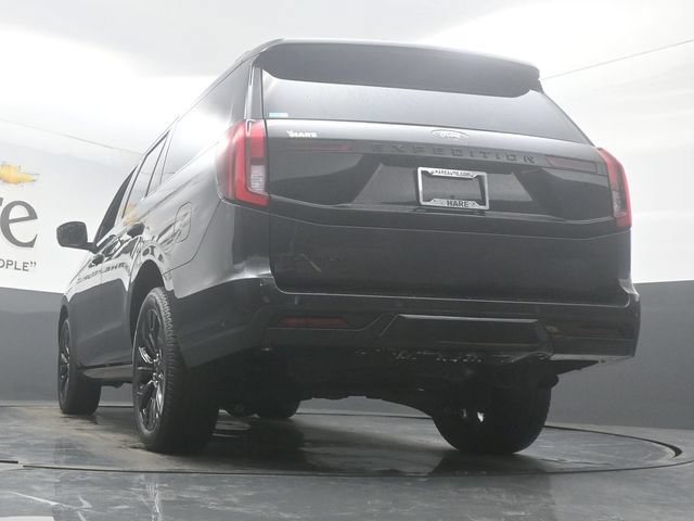 Used 2025 Ford Expedition Platinum w/ Stealth Appearance Package AWD/4WD image 56