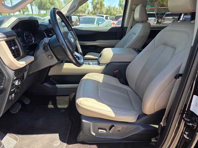 Used 2022 Ford Expedition Max Limited AWD/4WD image 3