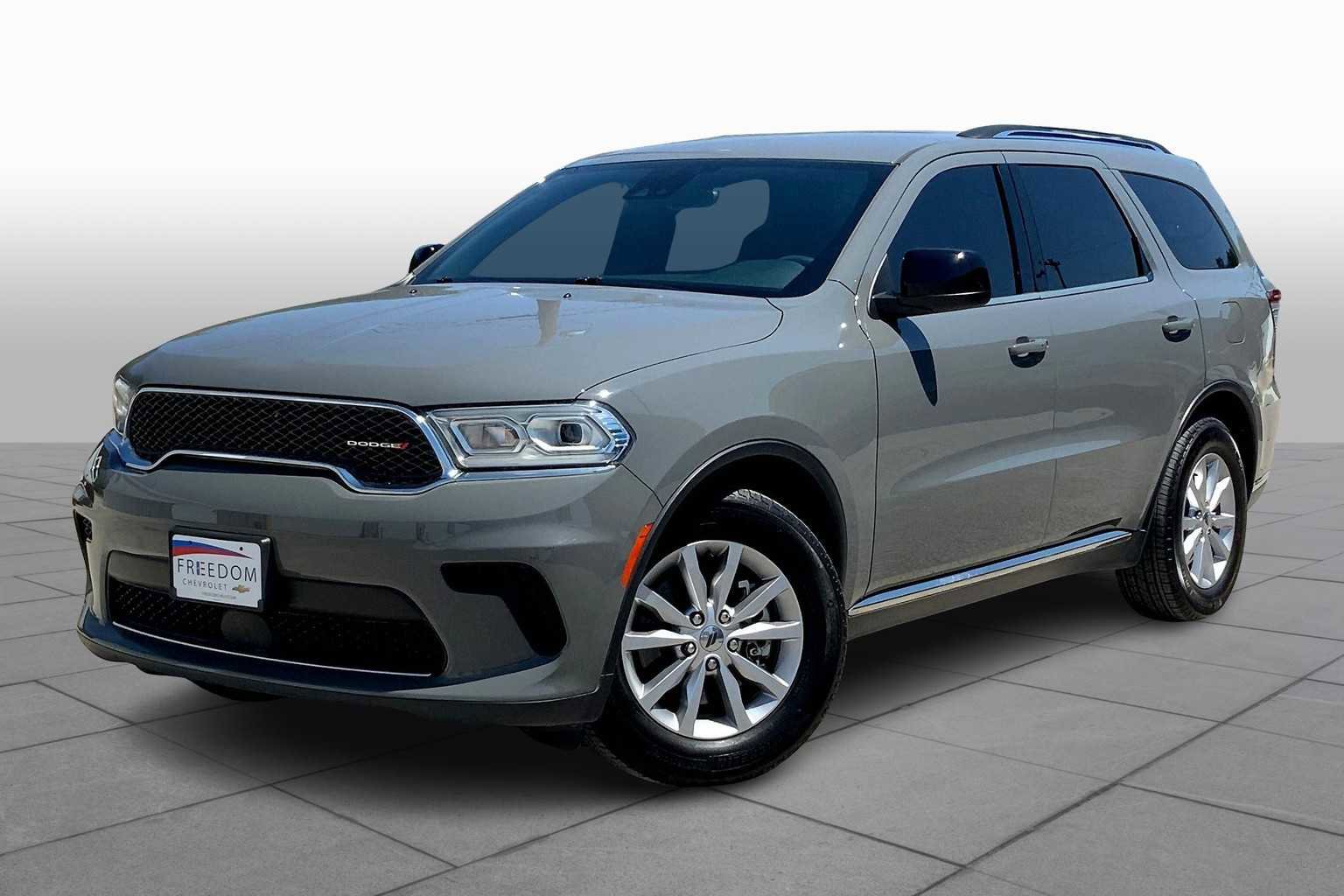 Used 2023 Dodge Durango SXT Launch Edition image 2