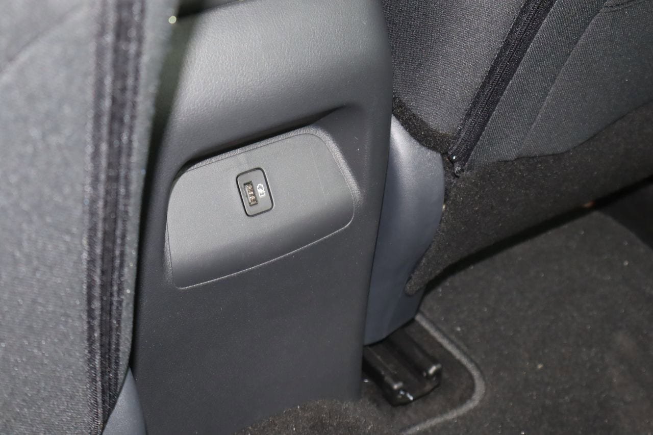Used 2024 Nissan Sentra SV w/ Lighting Package FWD image 18