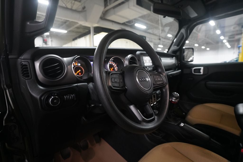 Used 2021 Jeep Wrangler Sport AWD/4WD image 8