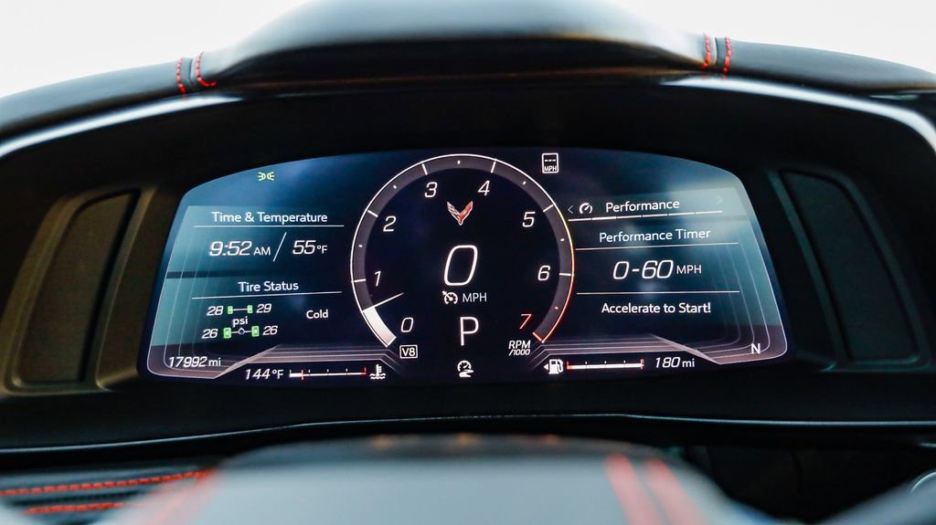 Used 2021 Chevrolet Corvette Stingray Premium Cpe w/ Z51 Performance Package image 25