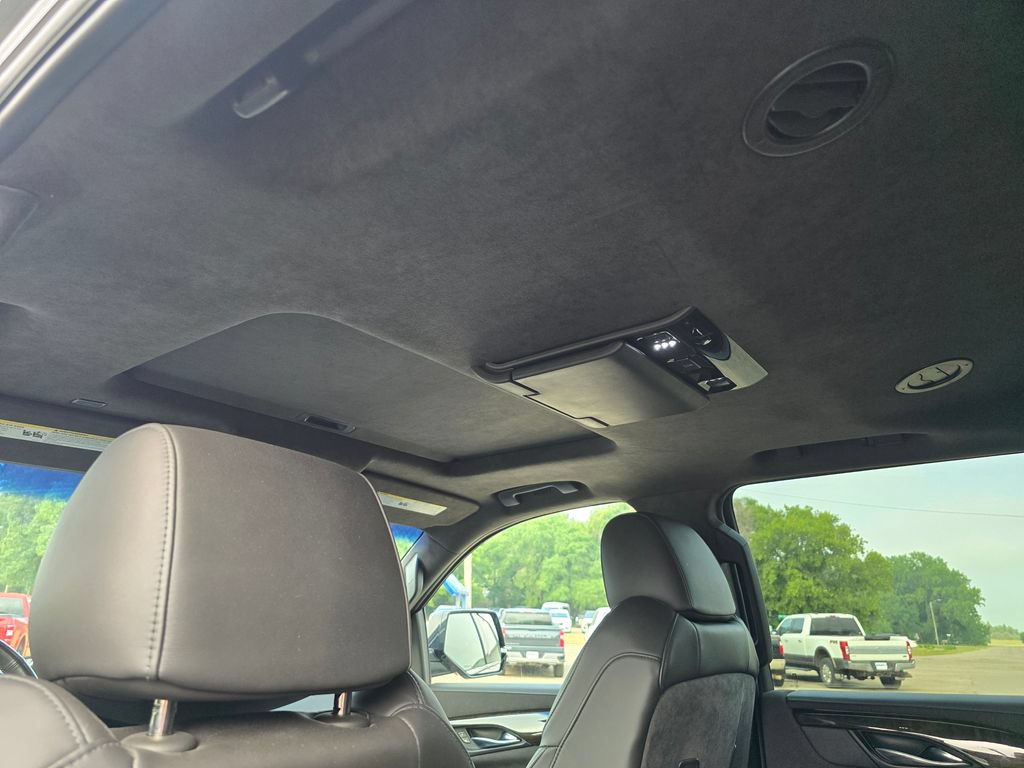 Used 2020 Cadillac Escalade Platinum AWD/4WD image 17