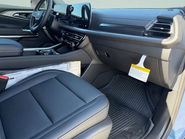 New 2026 Chevrolet Traverse LT w/ Sun and Wheel Package FWD image 17
