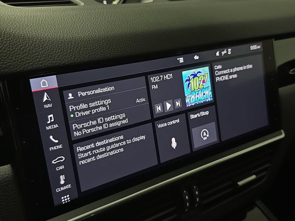 Certified 2020 Porsche Cayenne AWD/4WD image 16