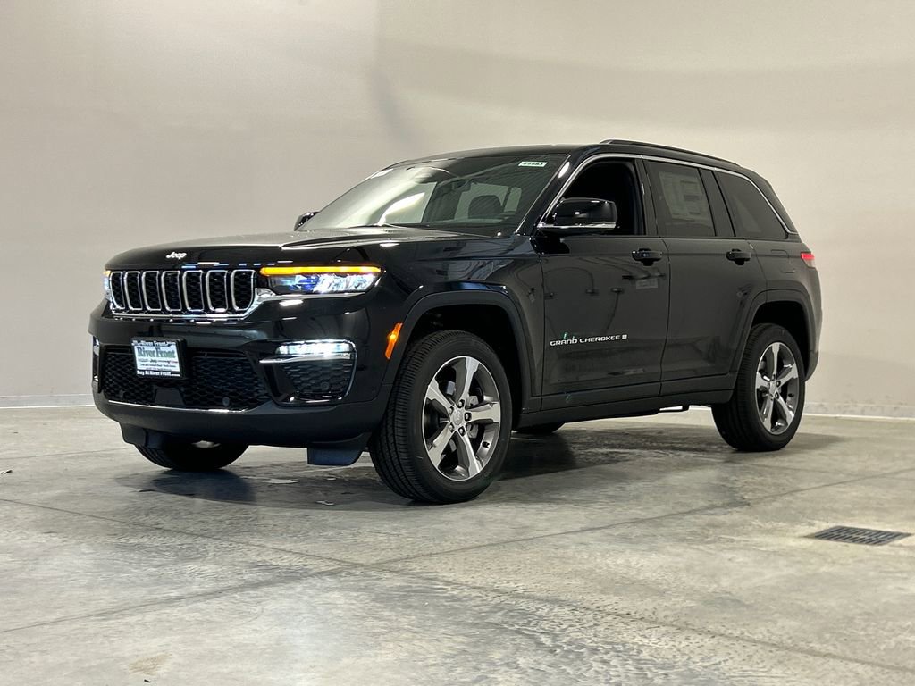 New 2025 Jeep Grand Cherokee Limited w/ Luxury Tech Group II image 2
