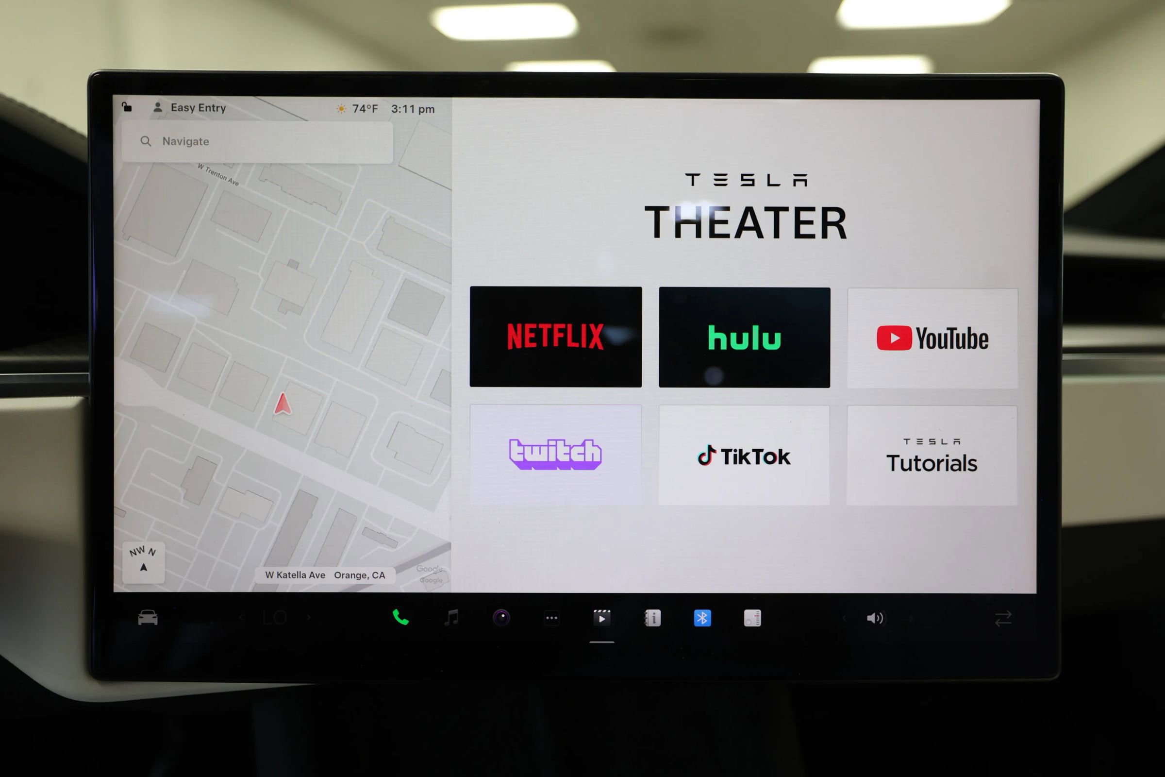 Used 2022 Tesla Model X Plaid image 69