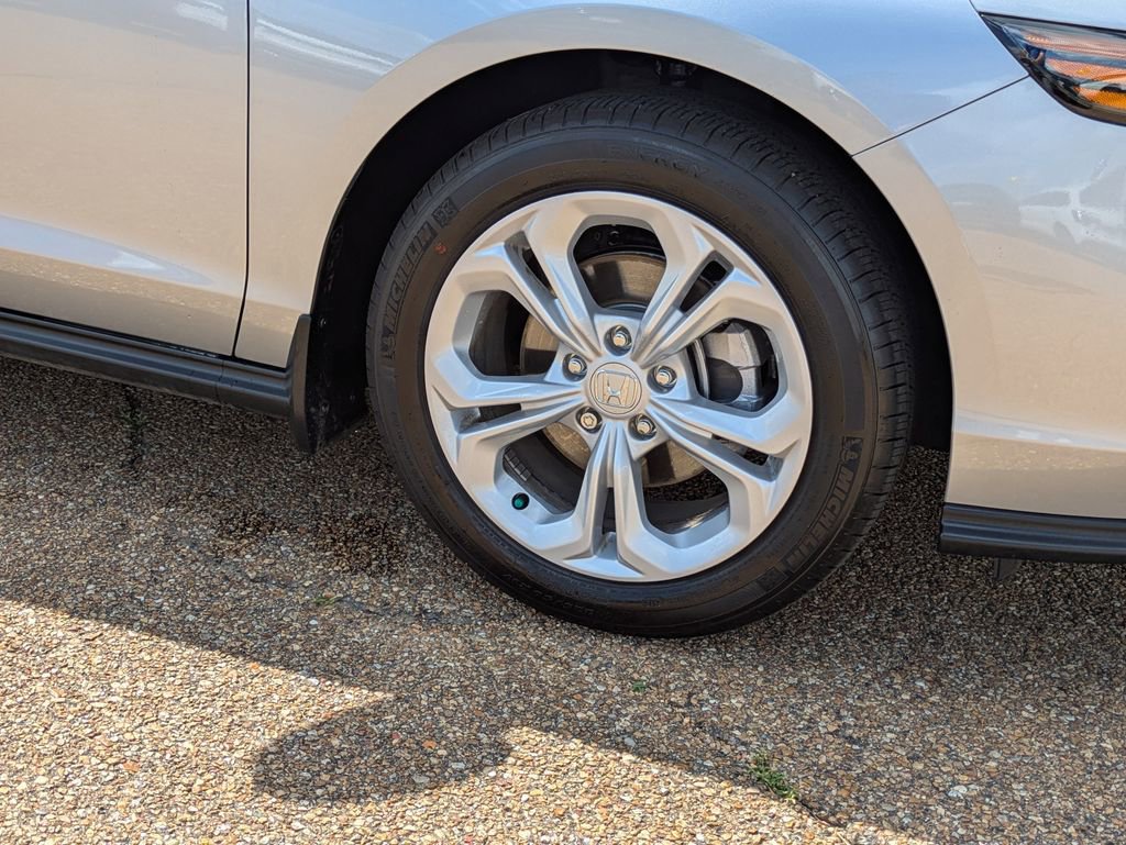 Certified 2025 Honda Accord LX image 7