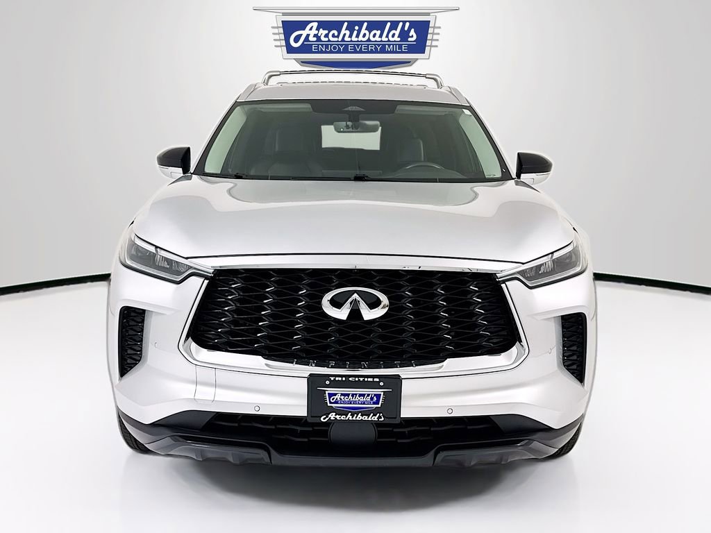 Used 2023 INFINITI QX60 Luxe AWD/4WD image 2