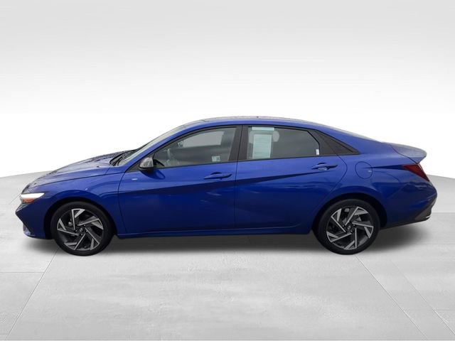 Certified 2025 Hyundai Elantra Sport FWD image 5