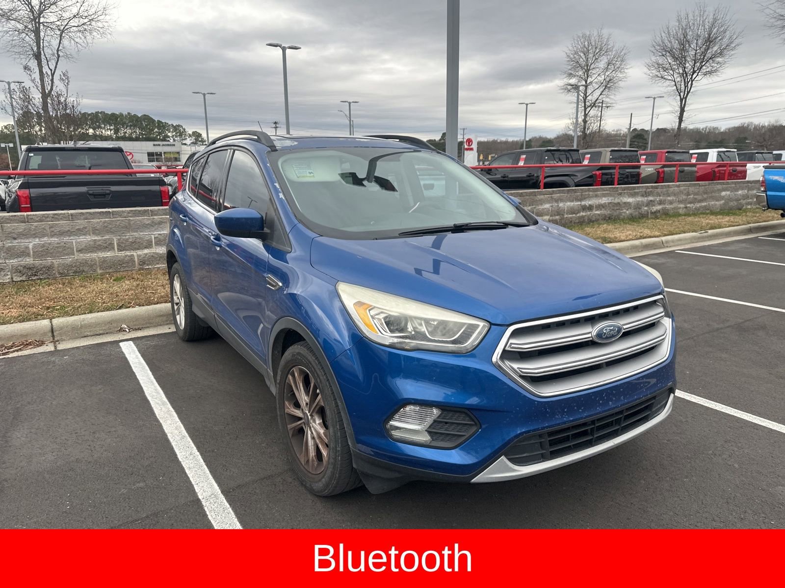 Used 2017 Ford Escape SE w/ SE Leather Comfort Package image 2