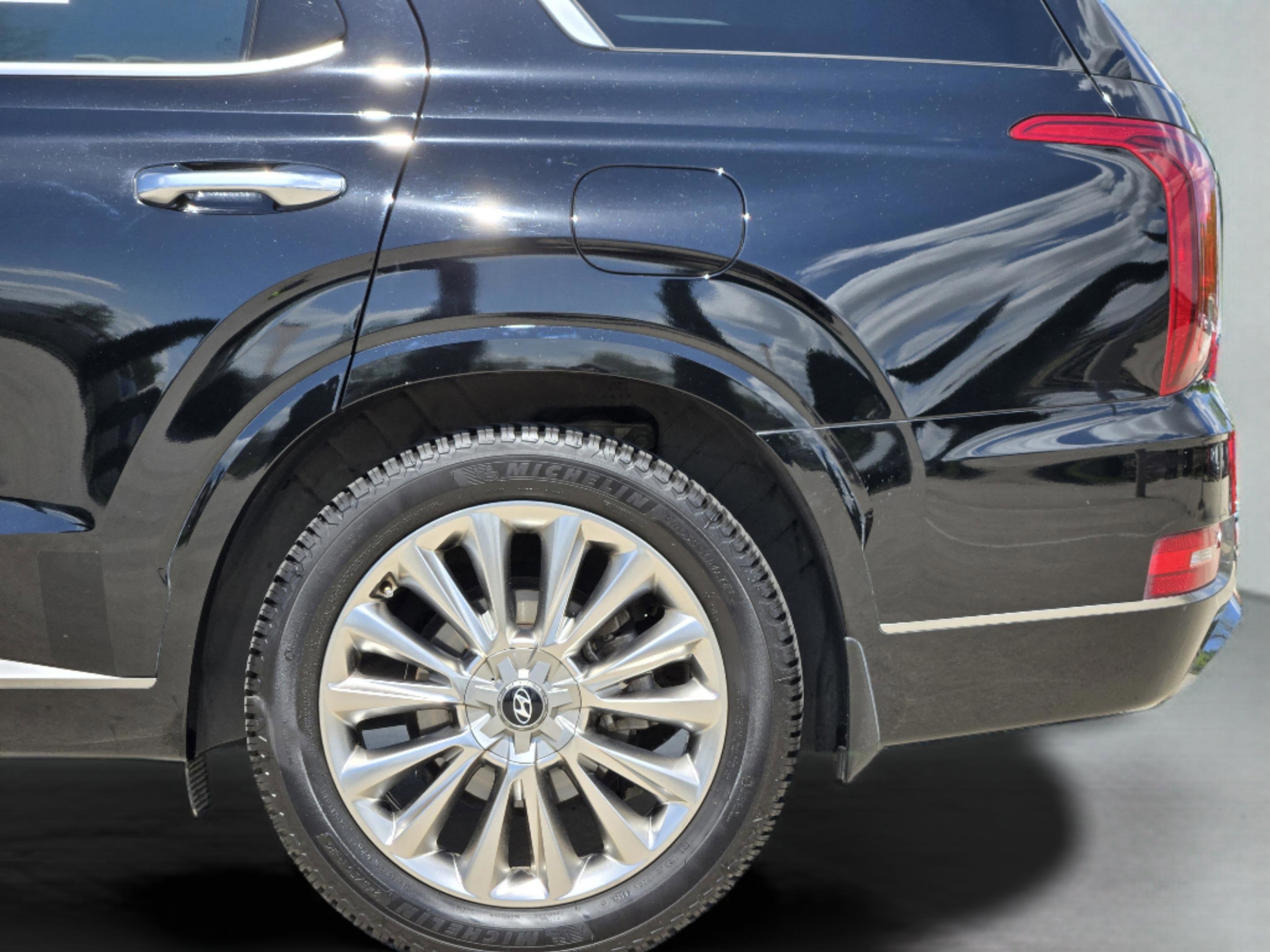 Used 2020 Hyundai Palisade Limited image 40