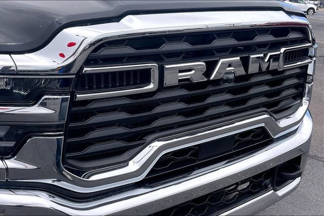 Used 2025 RAM 2500 Big Horn AWD/4WD image 31