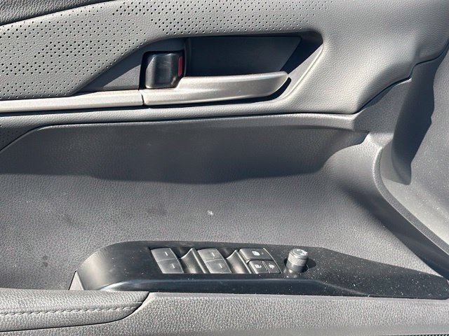 Used 2025 Toyota Camry XSE FWD image 35