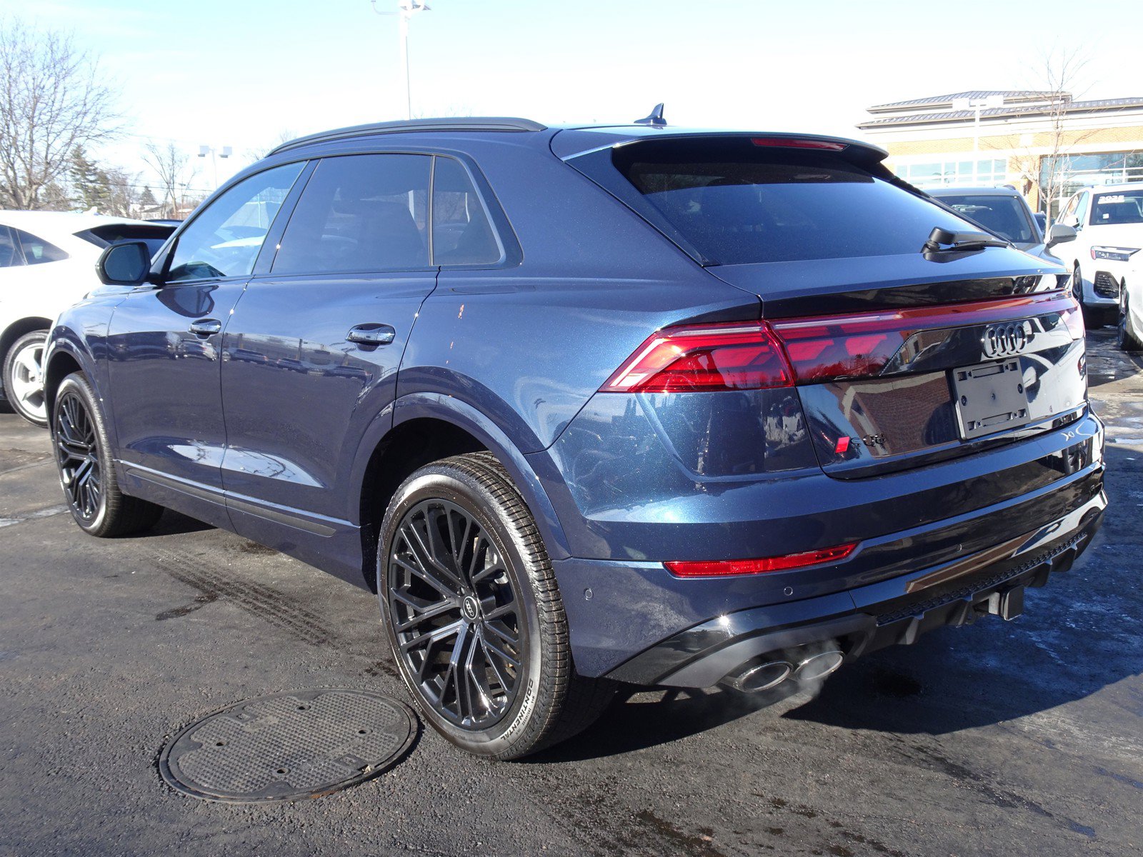 Used 2025 Audi SQ8 Prestige AWD/4WD image 3