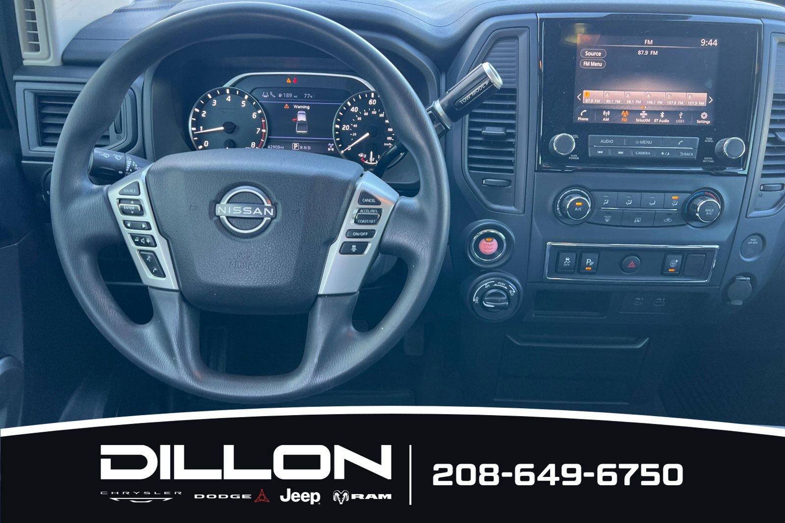 Used 2024 Nissan Titan SV AWD/4WD image 14