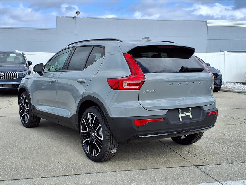New 2026 Volvo XC40 B5 Ultra w/ Protection Package Premier image 5