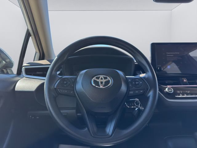 Used 2025 Toyota Corolla LE image 10