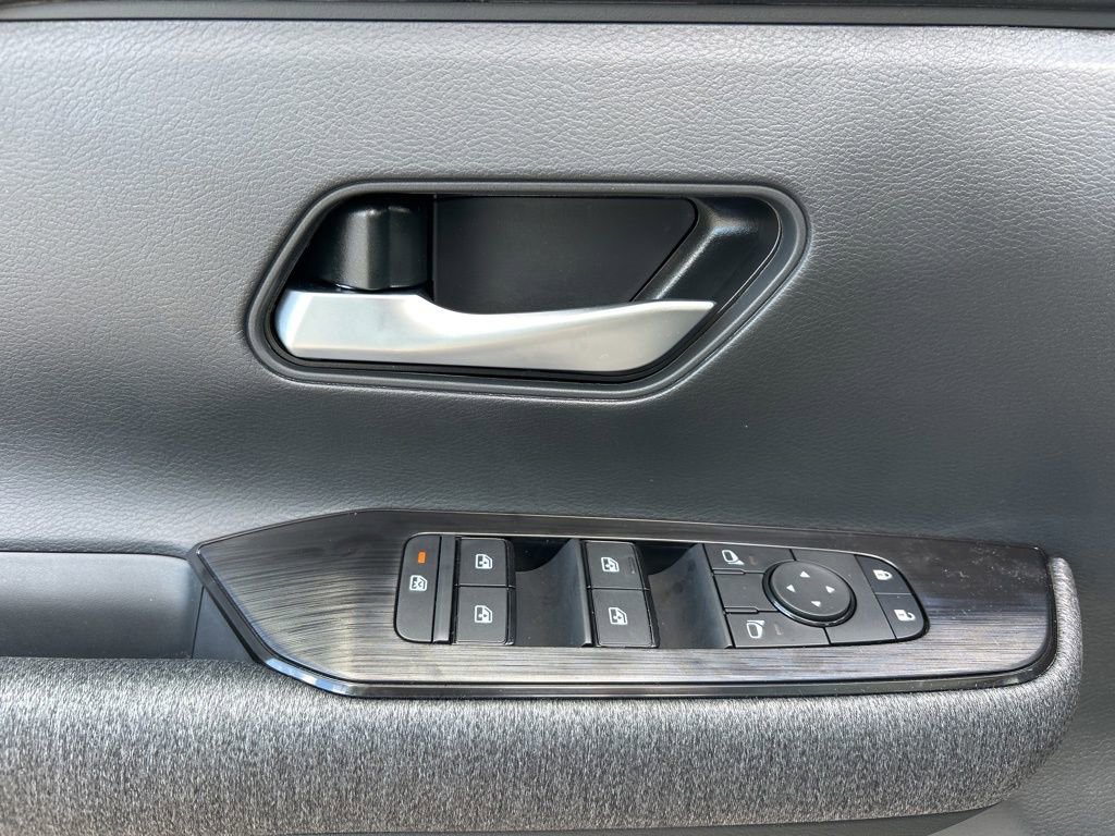 New 2026 Nissan Kicks SV w/ SV Premium Package FWD image 18