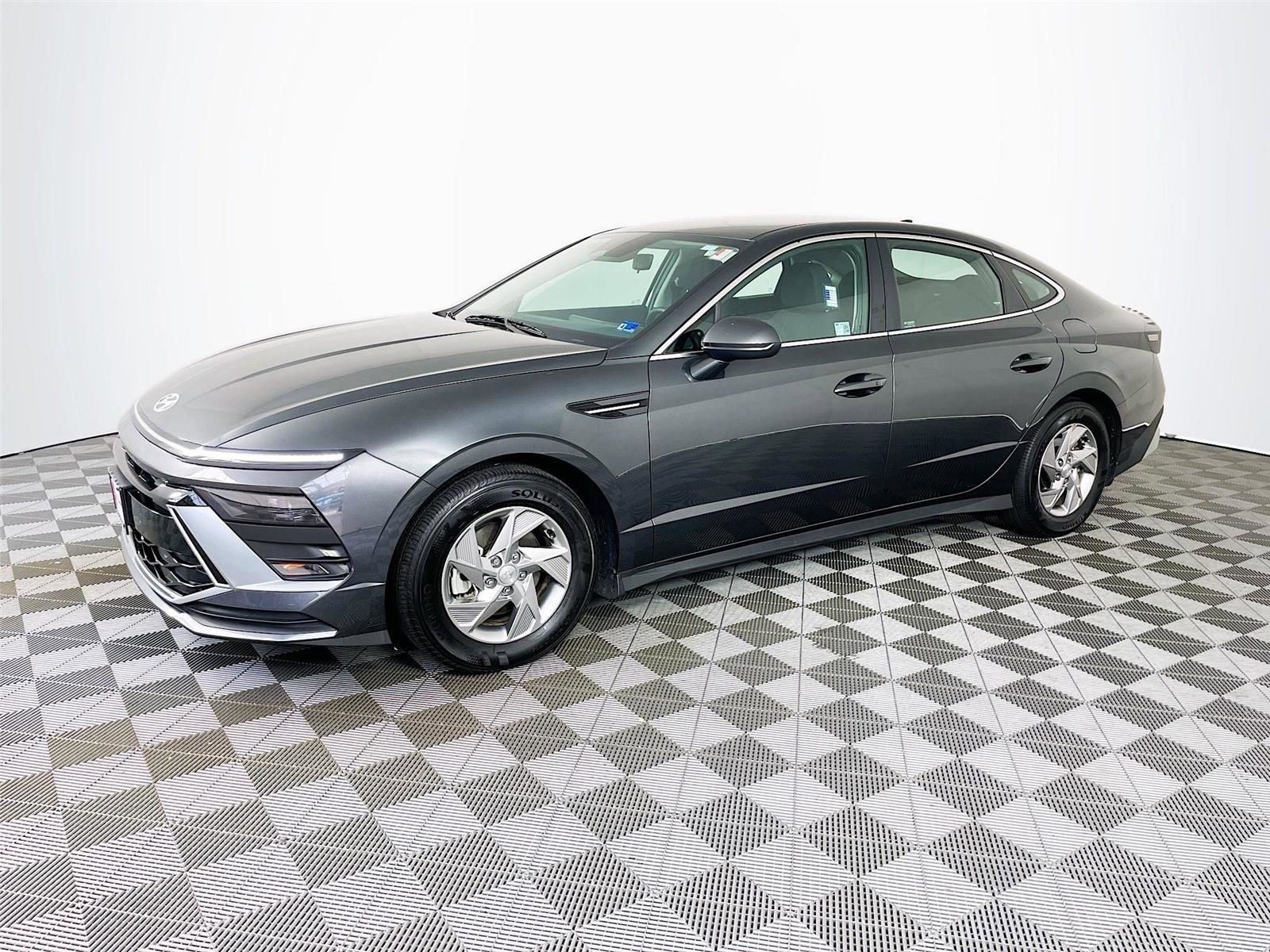 Certified 2025 Hyundai Sonata SE FWD image 4