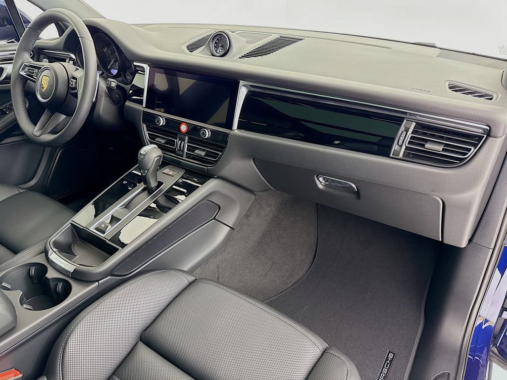 New 2026 Porsche Macan AWD/4WD image 34