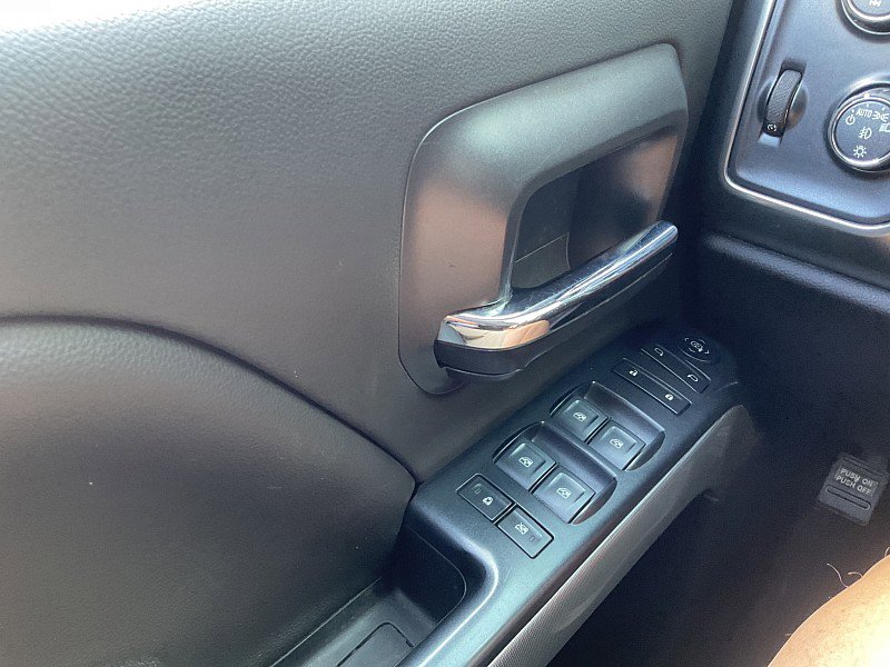 Used 2018 Chevrolet Silverado 1500 LT w/ All Star Edition image 27