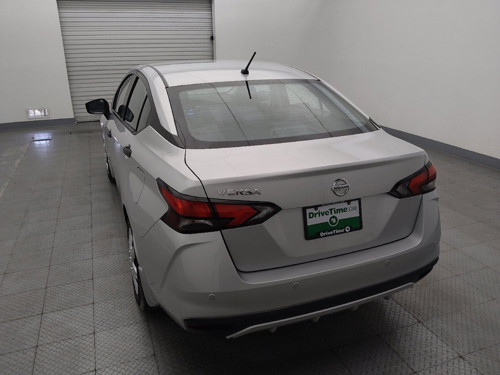 Used 2022 Nissan Versa S FWD image 6