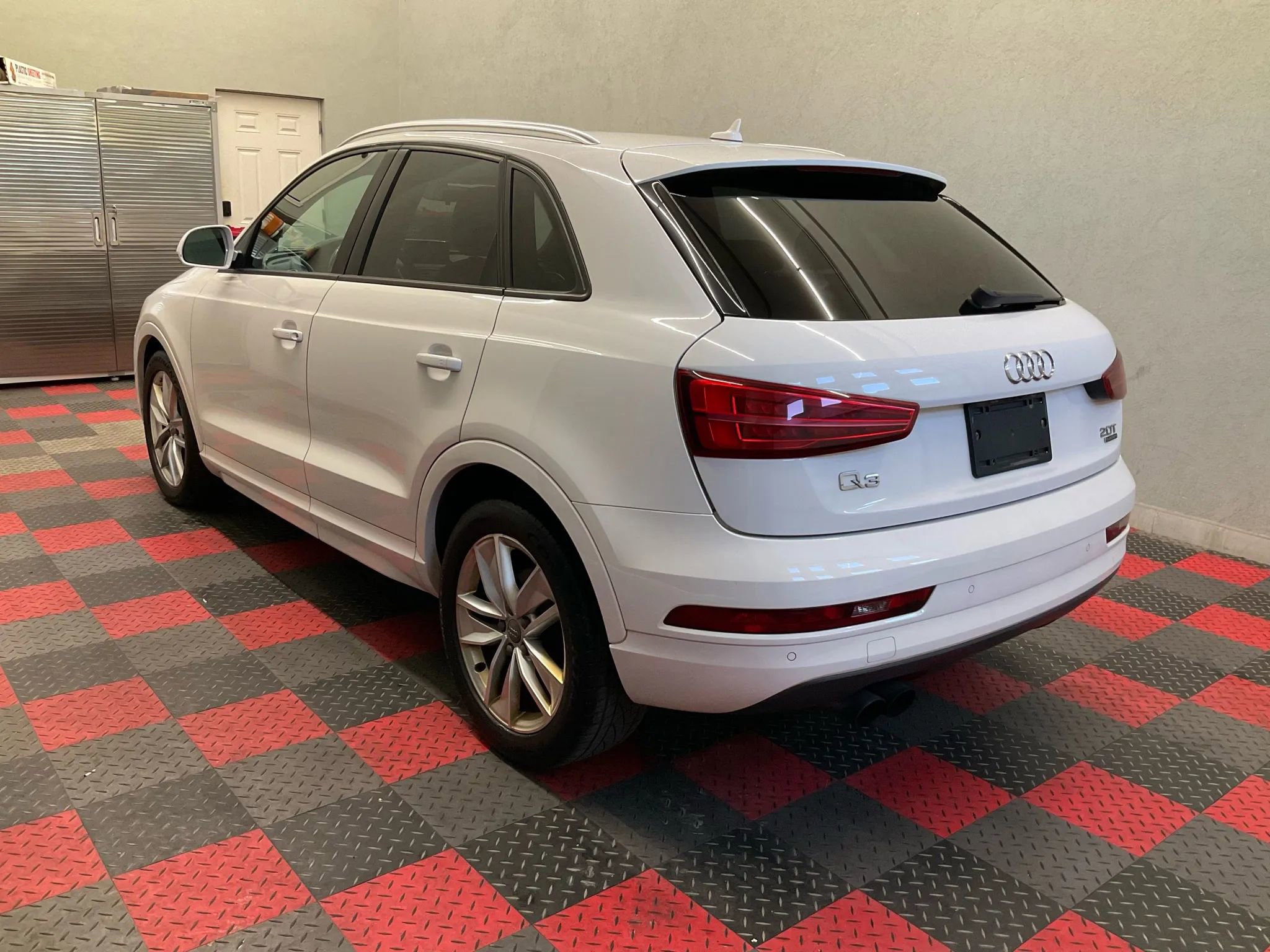Used 2017 Audi Q3 2.0T Premium AWD/4WD image 4