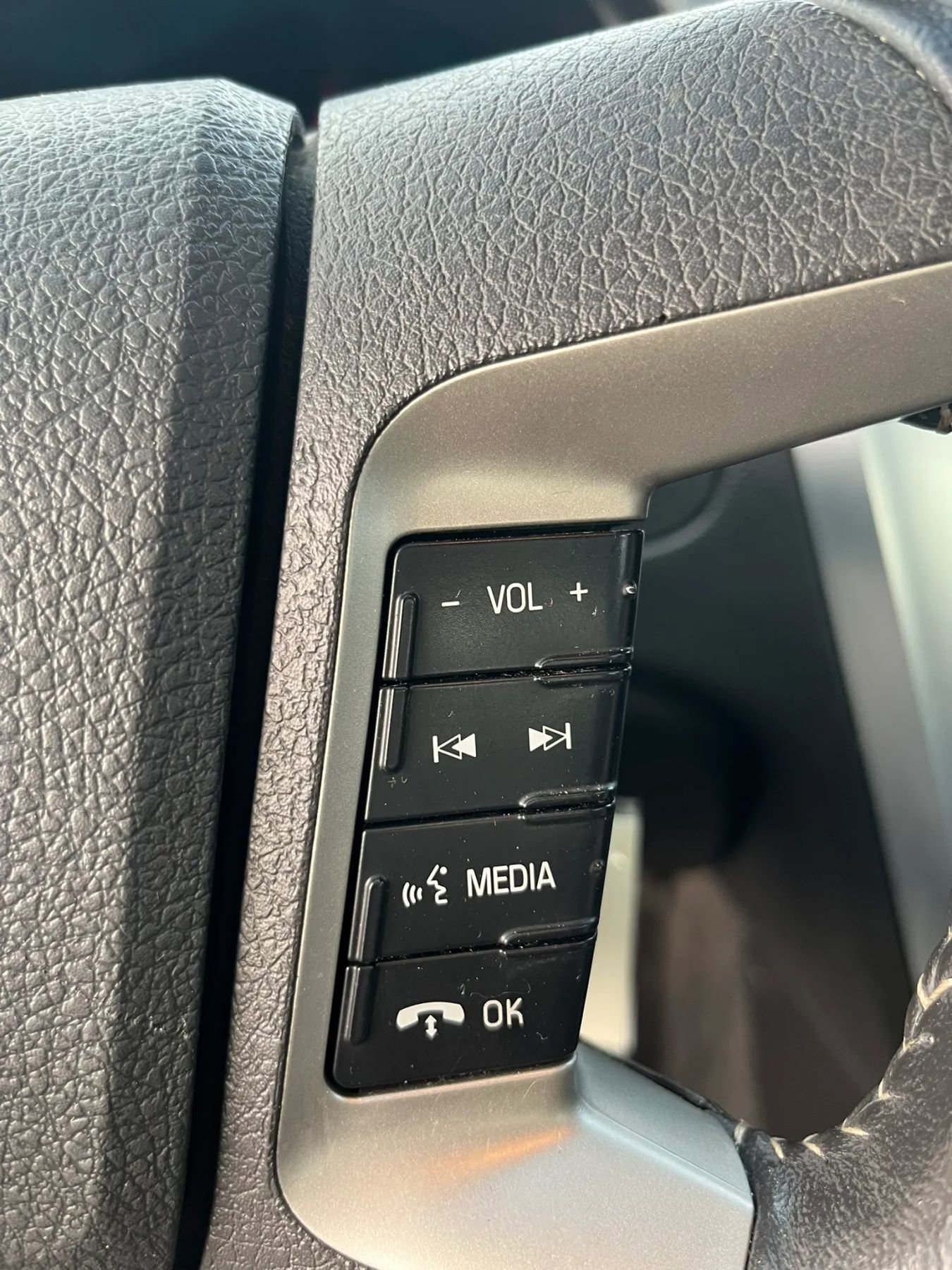 Used 2012 Ford Fusion SEL w/ Appearance Pkg image 19